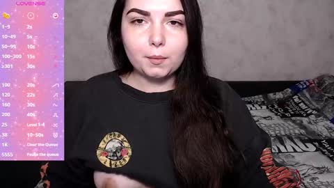 ShyAdalin online show from 2, 2, 2025