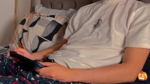 Snapshot of shydude666 chatting on 25, 11, 2025 shydude666 online show from 25, 11, 2025