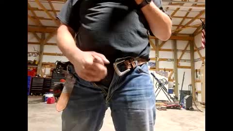 Snapshot of shyguycurious5 chatting on 9, 10, 2025 shyguycurious5 online show from 9, 10, 2025