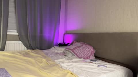 Snapshot of shyprinces chatting on 8, 10, 2025 Amelia online show from 8, 10, 2025