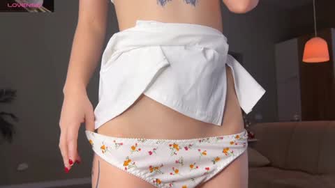 Snapshot of shyrubate chatting on 2, 2, 2025 Aurora online show from 2, 2, 2025