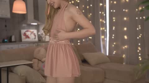 Snapshot of shyrubate chatting on 11, 3, 2025 Aurora online show from 11, 3, 2025