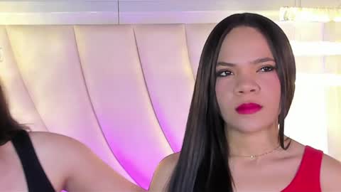 Siara and Zoe tattoo online show from 15, 4, 2026