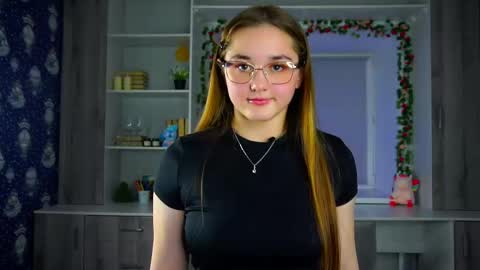 Snapshot of sibylra chatting on 18, 11, 2025 Olivia online show from 18, 11, 2025