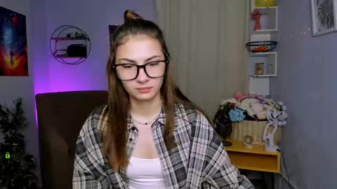 Snapshot of sicilia_shine chatting on 3, 2, 2026 silicia online show from 3, 2, 2026