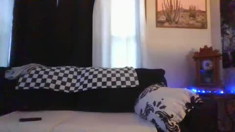 Mrs. St. Patrickk online show from 3, 12, 2025