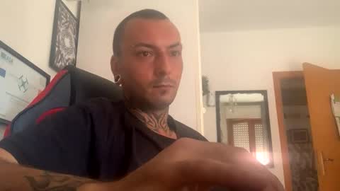 Snapshot of sidvicious23cm chatting on 23, 9, 2025 sidvicious23cm online show from 23, 9, 2025