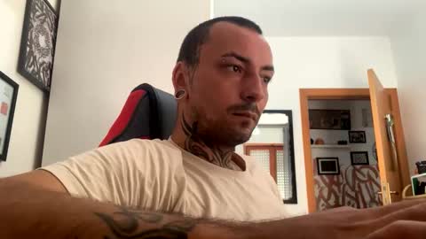 Snapshot of sidvicious23cm chatting on 26, 9, 2025 sidvicious23cm online show from 26, 9, 2025