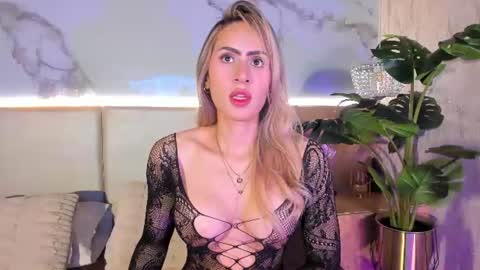 sienna belluccii online show from 6, 8, 2026