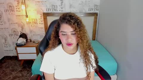 Snapshot of sienna_fox4 chatting on 5, 11, 2025 S I E N N A online show from 5, 11, 2025