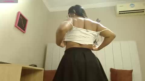 Snapshot of sienna_valexx chatting on 11, 9, 2025 Sienna online show from 11, 9, 2025