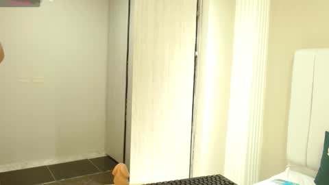 Snapshot of sienna_valexx chatting on 11, 10, 2025 Sienna online show from 11, 10, 2025
