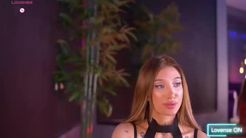 Snapshot of siennajayden chatting on 19, 11, 2025 Sienna online show from 19, 11, 2025