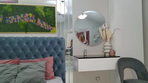 Sienna online show from 16, 9, 2025