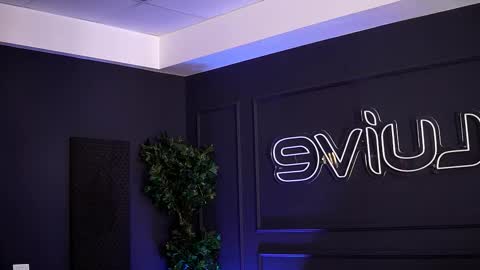 Sienna online show from 17, 10, 2025