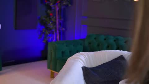 Sienna online show from 5, 2, 2026