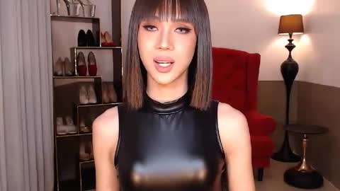 Snapshot of siennaserpent chatting on 30, 11, 2025 Sienna online show from 30, 11, 2025