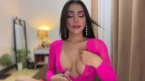 MISS YSABELLE online show from 14, 7, 2026