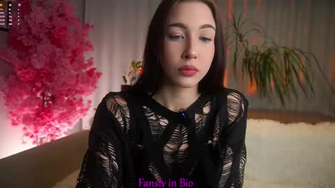 Eva  online show from 13, 10, 2025