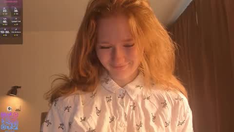 Snapshot of silkencrave chatting on 4, 10, 2025 Call me Mia online show from 4, 10, 2025