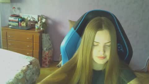 Snapshot of silksinner_ chatting on 26, 3, 2026 Erica online show from 26, 3, 2026