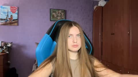 Snapshot of silksinner_ chatting on 15, 4, 2026 Erica online show from 15, 4, 2026