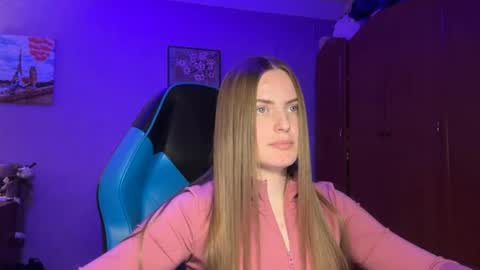Snapshot of silksinner_ chatting on 24, 4, 2026 Erica online show from 24, 4, 2026