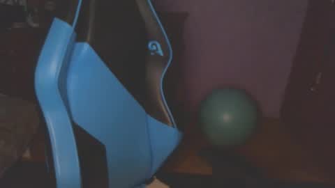 Snapshot of silksinner_ chatting on 4, 5, 2026 Erica online show from 4, 5, 2026