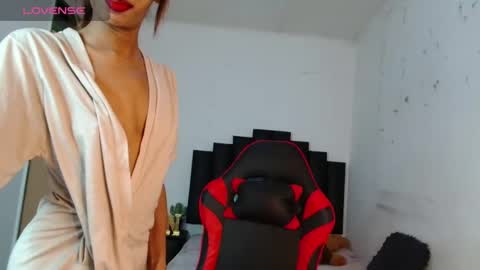 Snapshot of silky_indian69 chatting on 4, 10, 2025  Niki  online show from 4, 10, 2025