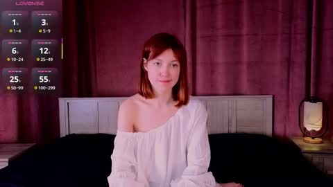 Snapshot of silly___woman chatting on 17, 11, 2025 silly___woman online show from 17, 11, 2025