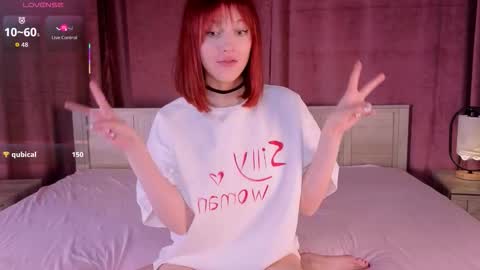 Snapshot of silly___woman chatting on 30, 11, 2025 silly___woman online show from 30, 11, 2025