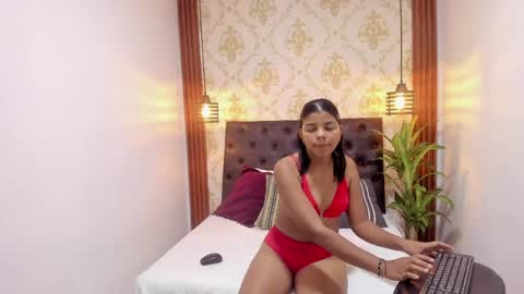 Silvanadelatorre online show from 16, 4, 2026