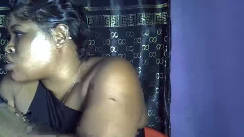 Snapshot of silver_baby06 chatting on 24, 10, 2025 silver baby06 online show from 24, 10, 2025