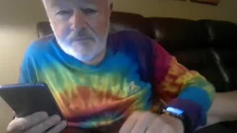 Snapshot of silverdaddy_1955 chatting on 20, 10, 2025 Daddy Bear online show from 20, 10, 2025