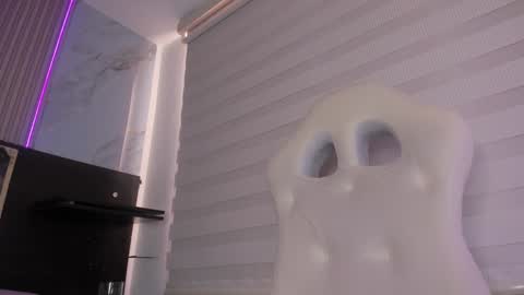 silvia online show from 27, 1, 2025