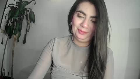 Snapshot of silviecollins chatting on 2, 3, 2025 Silvie online show from 2, 3, 2025