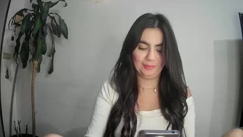 Snapshot of silviecollins chatting on 12, 3, 2025 Silvie online show from 12, 3, 2025