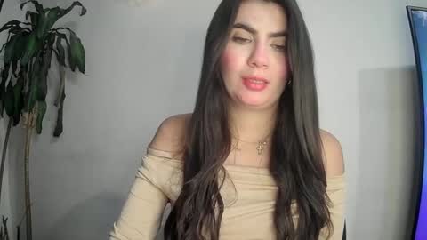 Snapshot of silviecollins chatting on 12, 3, 2025 Silvie online show from 12, 3, 2025