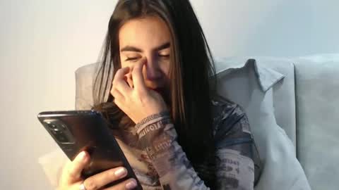 Snapshot of silviecollins chatting on 5, 10, 2025 Silvie online show from 5, 10, 2025