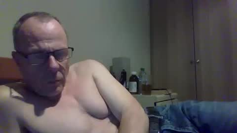 Snapshot of simon56691 chatting on 4, 1, 2025 simon56691 online show from 4, 1, 2025