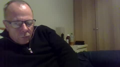 Snapshot of simon56691 chatting on 1, 2, 2025 simon56691 online show from 1, 2, 2025