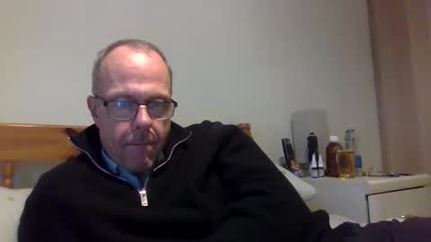 Snapshot of simon56691 chatting on 15, 10, 2025 simon56691 online show from 15, 10, 2025
