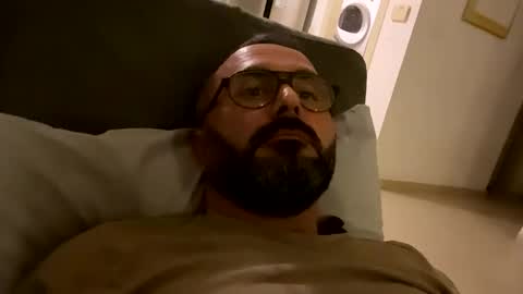 Snapshot of simon_bb chatting on 13, 9, 2025 Si online show from 13, 9, 2025