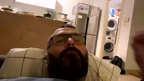 Snapshot of simon_bb chatting on 12, 11, 2025 Si online show from 12, 11, 2025