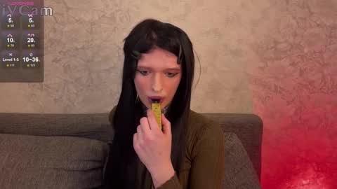 Simona online show from 1, 3, 2025