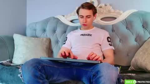 Snapshot of simonwarner chatting on 21, 6, 2026 Simon online show from 21, 6, 2026