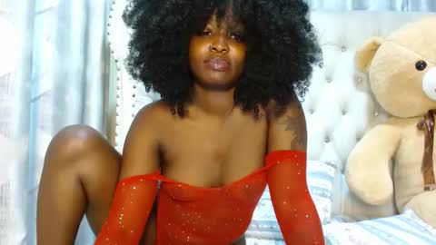 Snapshot of simply_eve1 chatting on 28, 10, 2025 simply_eve1 online show from 28, 10, 2025