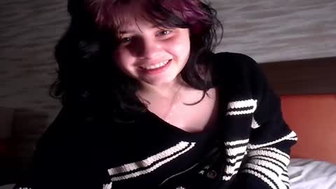 Sincerelyneon online show from 6, 4, 2026