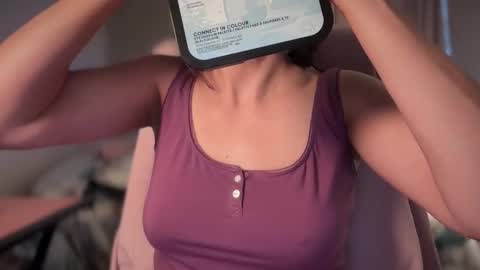 Snapshot of sindrastone chatting on 25, 10, 2025 Sindra online show from 25, 10, 2025