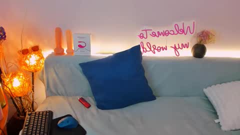 Snapshot of sindy_chiks chatting on 11, 11, 2025 Sindy online show from 11, 11, 2025